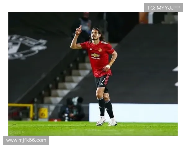 34岁锋霸梅开二度 两支英超球队射手王再现辉煌 成为历史第二人 34岁锋霸梅开二度 两支英超球队射手王再现辉煌 成为历史第二人